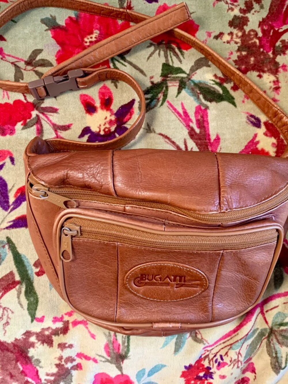 Vintage Leather Bugatti 'Fanny' Bag